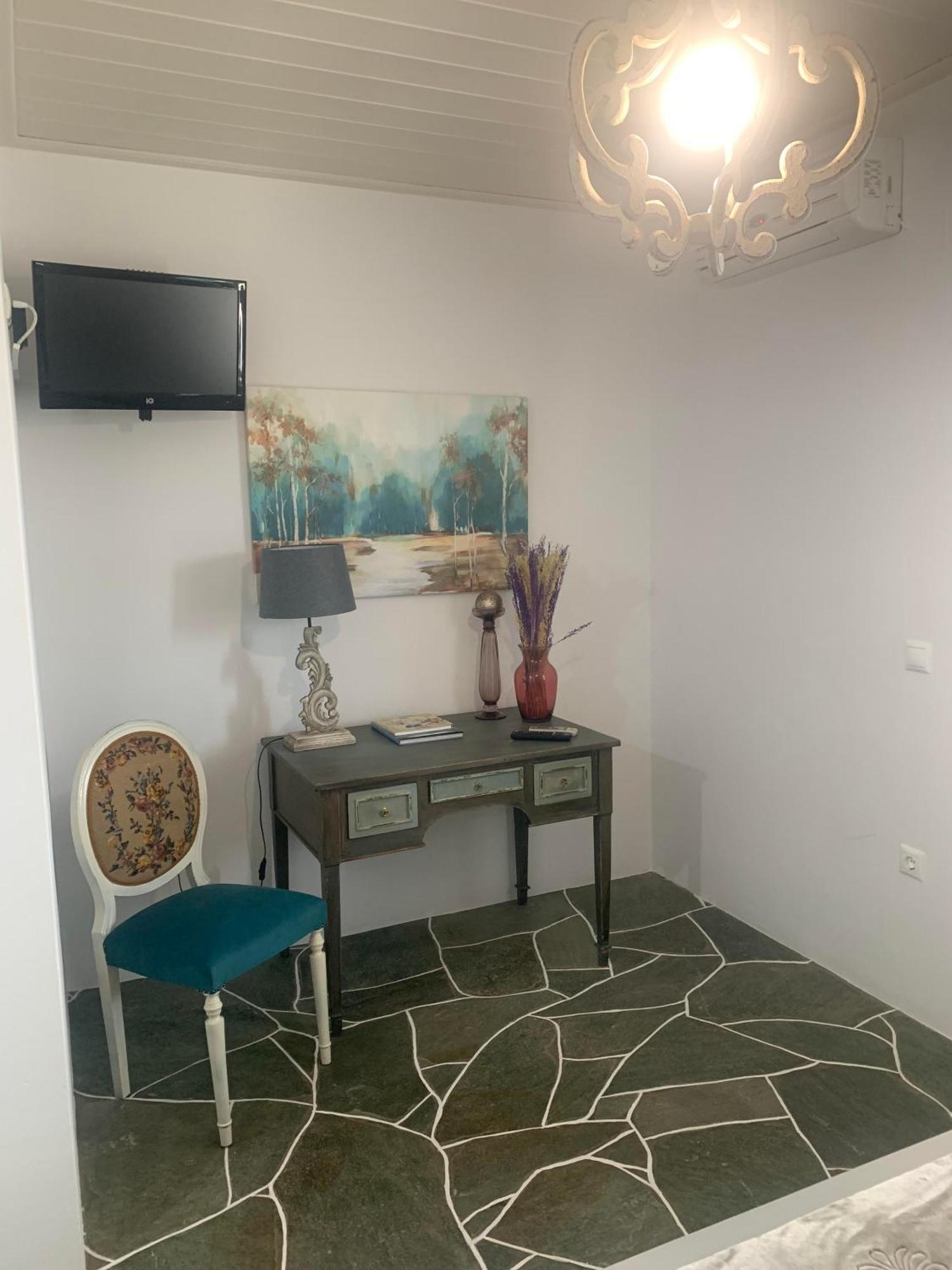 Apartment Geronti Moscha Apollonia
